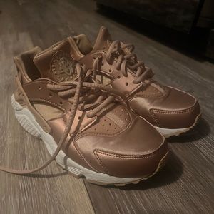 Women’s nike huaraches shoes